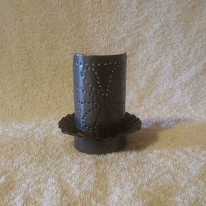 Tin Punched Daisy Design Tealight Candle Holder with Handle #51-TO (NWT)